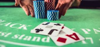 Come vincere a blackjack senza contare le carte?