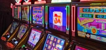 Video poker vs slot machine