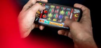 Un giocatore di slot online