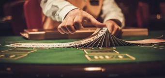 L'abilità di un dealer al casinò