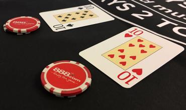 Quando dividere i 10 a blackjack?